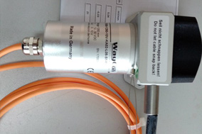 拉線傳感器在實(shí)際應(yīng)用中如何來實(shí)現(xiàn)高精度的設(shè)定？ - 德國Hengstler(亨士樂)授權(quán)代理