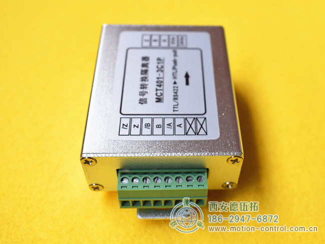 圖為差分信號(hào)轉(zhuǎn)集電極轉(zhuǎn)換器隔離器的照片 圖為差分信號(hào)轉(zhuǎn)集電極轉(zhuǎn)換器隔離器的照片