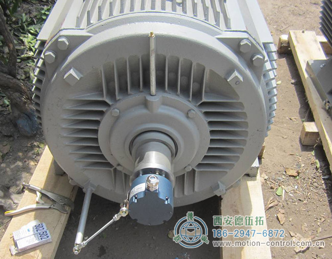 圖為電機與編碼器的實際連接照片 圖為電機與編碼器的實際連接照片