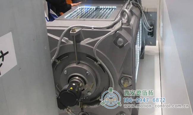 圖為用來測(cè)速的增量編碼器在電機(jī)上的安裝照片 圖為用來測(cè)速的增量編碼器在電機(jī)上的安裝照片