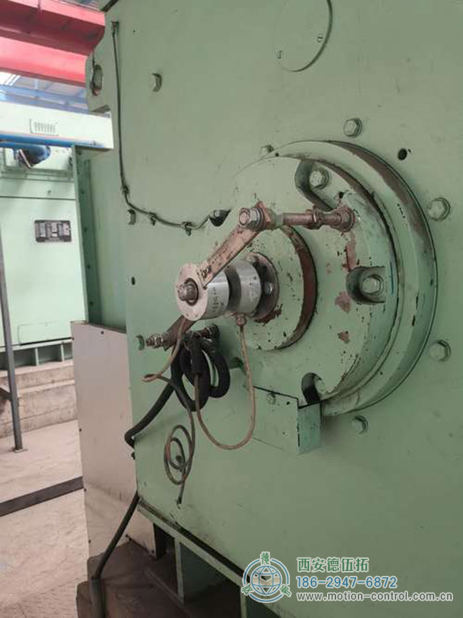 圖為重載編碼器在軋機的實際應(yīng)用照片 圖為重載編碼器在軋機的實際應(yīng)用照片