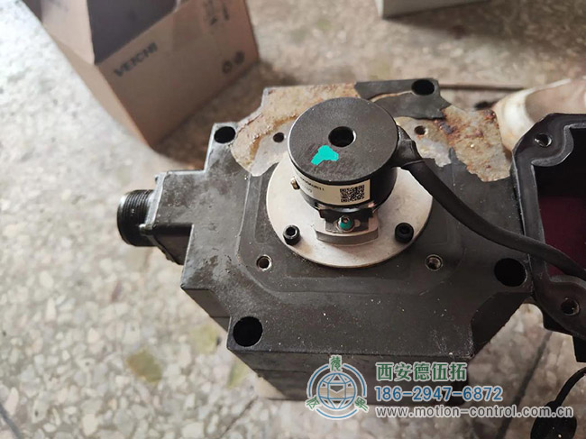 圖為自帶編碼器的伺服電機照片 圖為自帶編碼器的伺服電機照片